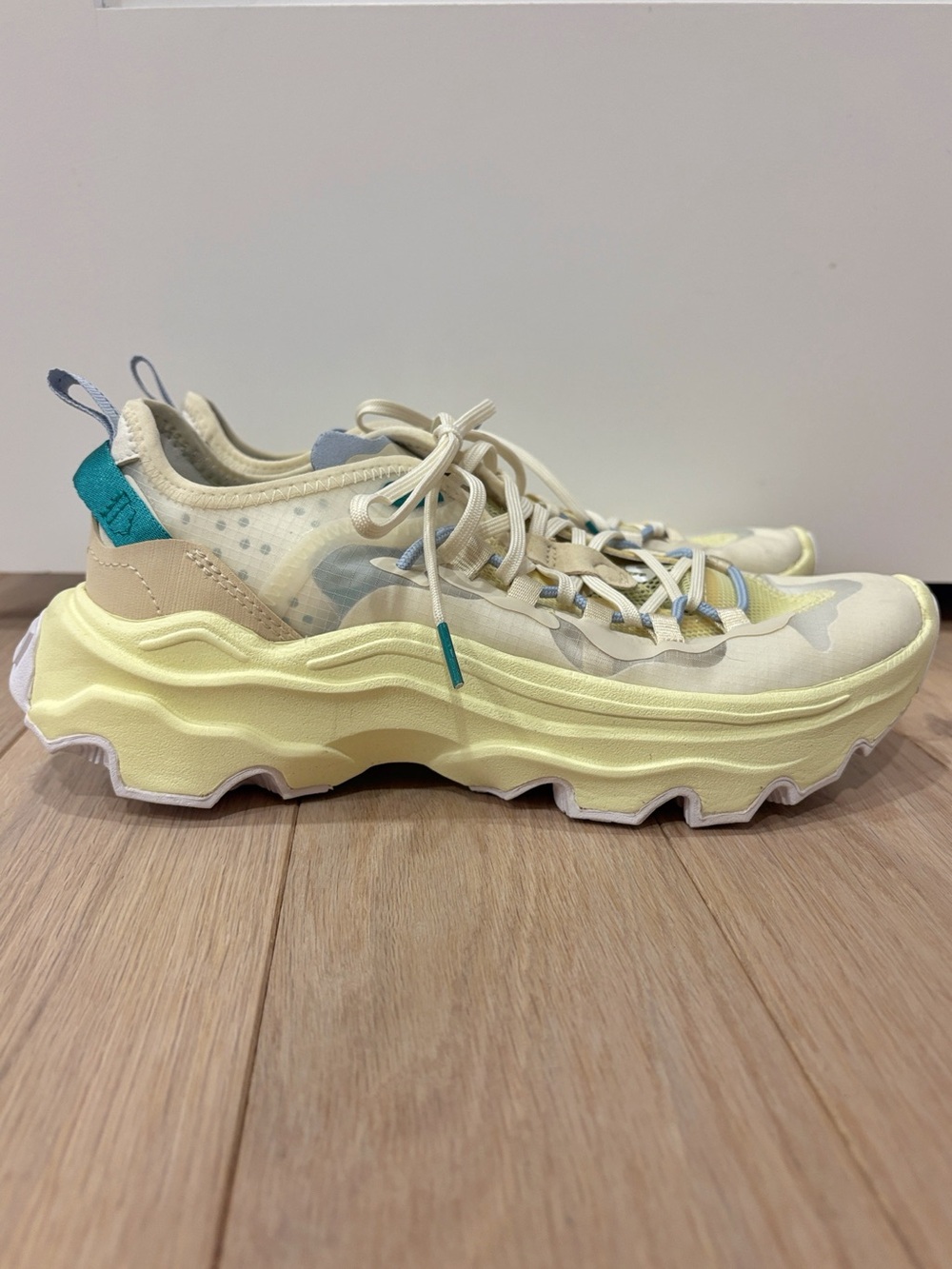 Sorel Kinetic Breakthru Tech Lace Chunky Sneaker Endive Yellow